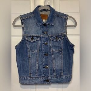 Fossil Authentic Women’s Size XS Jean Denim Vest Buttons Adjustable 100% Cotton